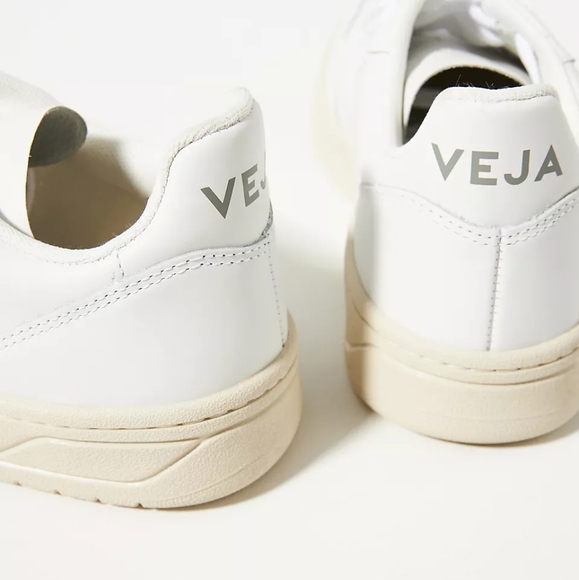 Veja V-10 Leather Sneakers - Picture 6 of 16